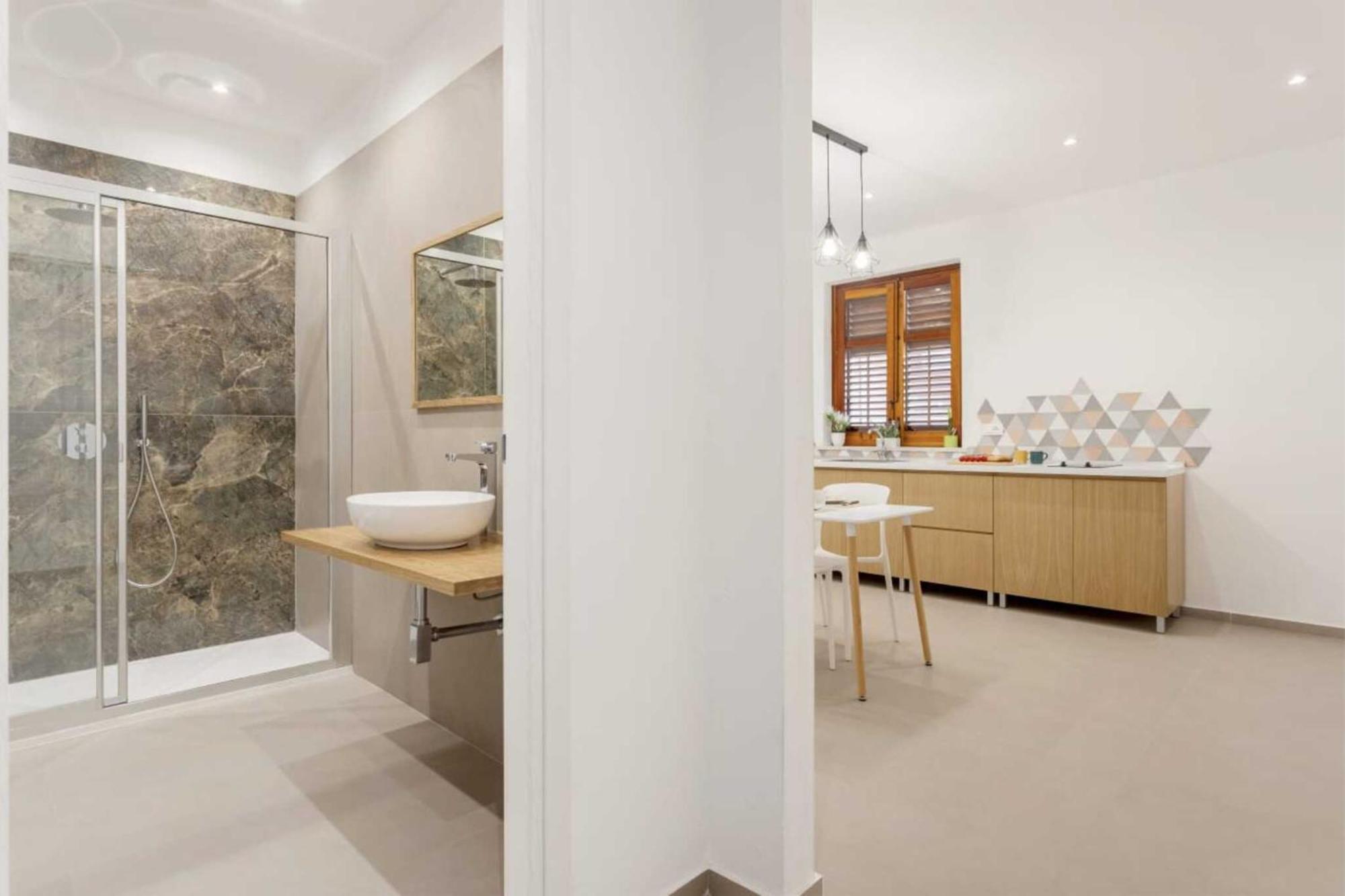 Casa vacanze Travel - Arenella Holidays *